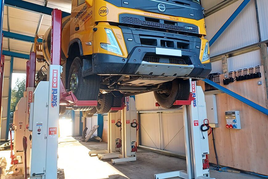 Stertil-Koni mobile column vehicle lifts