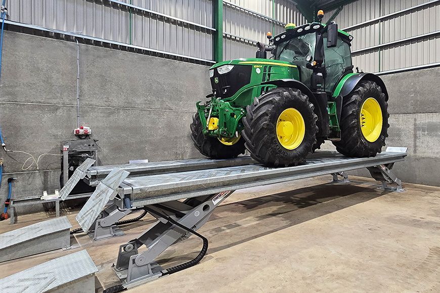 Stertil-Koni Tractor Lift