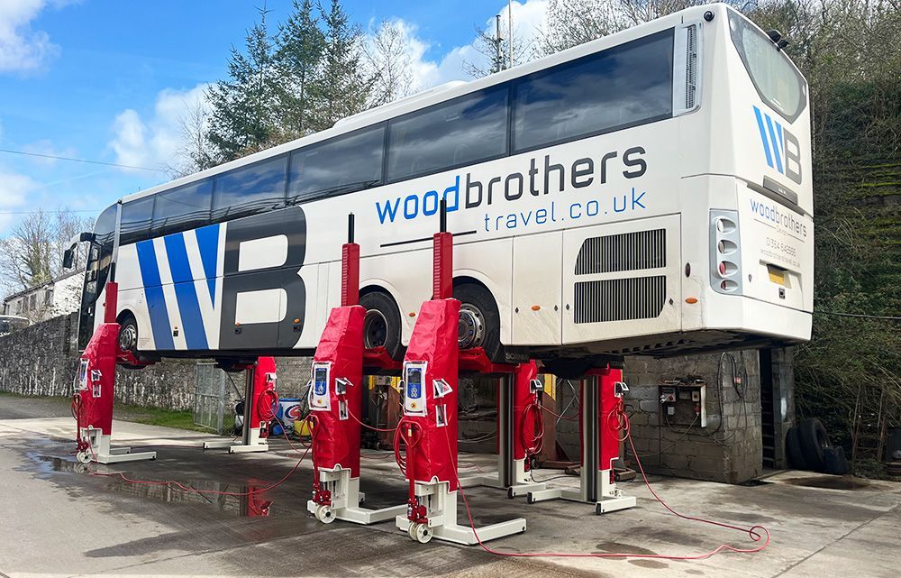 Stertil-Koni Mobile Column Washbay Lifts 