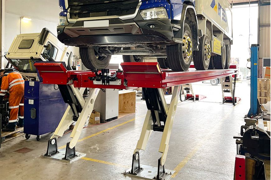 Stertil-Koni SKYLIFT lift for trucks