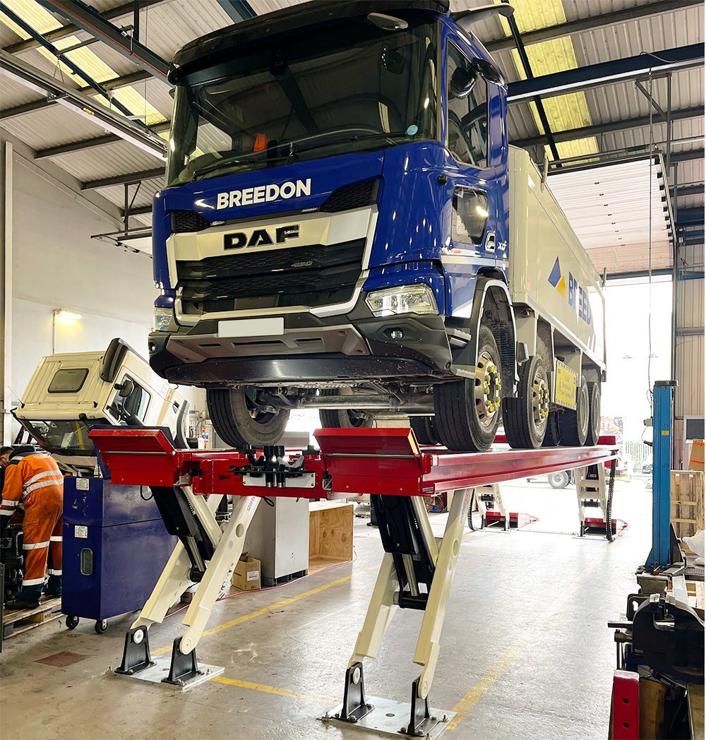 Stertil-Koni Skylift vehicle lift at Motus Commercials Avon